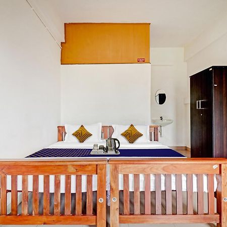 Spot On Jayesh Guest House นาสิก ภายนอก รูปภาพ