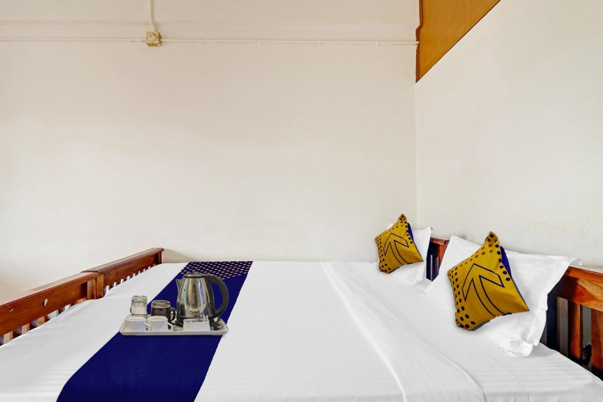 Spot On Jayesh Guest House นาสิก ภายนอก รูปภาพ